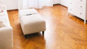 herringbone hardwood floor pattern